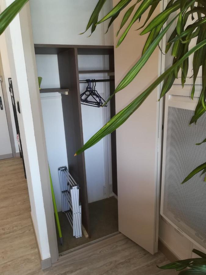 Studio Cabine Vue Port Avec Parking Prive, Piscine, Parc, Boulodrome 阿格德 外观 照片