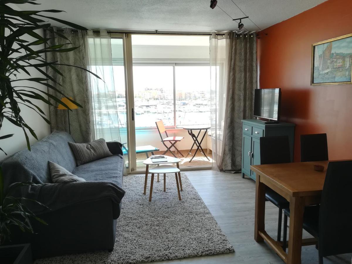 Studio Cabine Vue Port Avec Parking Prive, Piscine, Parc, Boulodrome 阿格德 外观 照片