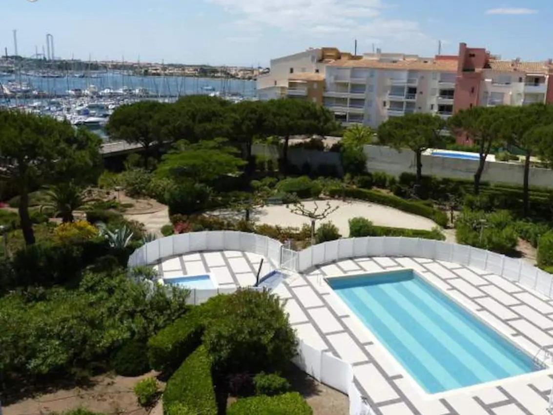 Studio Cabine Vue Port Avec Parking Prive, Piscine, Parc, Boulodrome 阿格德 外观 照片